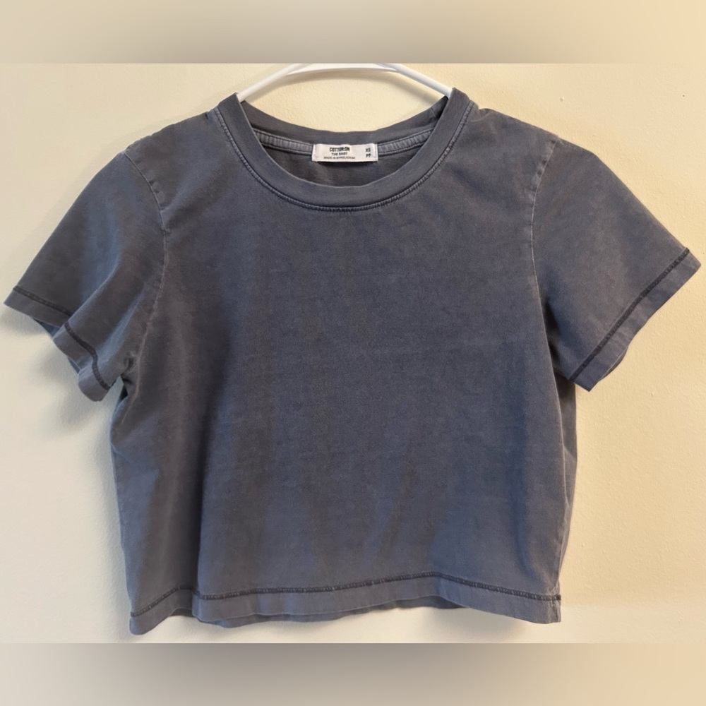 COTTON ON Gray Cropped Baby Tee